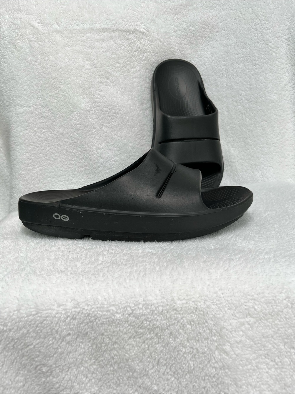OOFOS Unisex VN # 2204 Black Recovery Slides Men Size 8 Women’s Size 10 NWOT